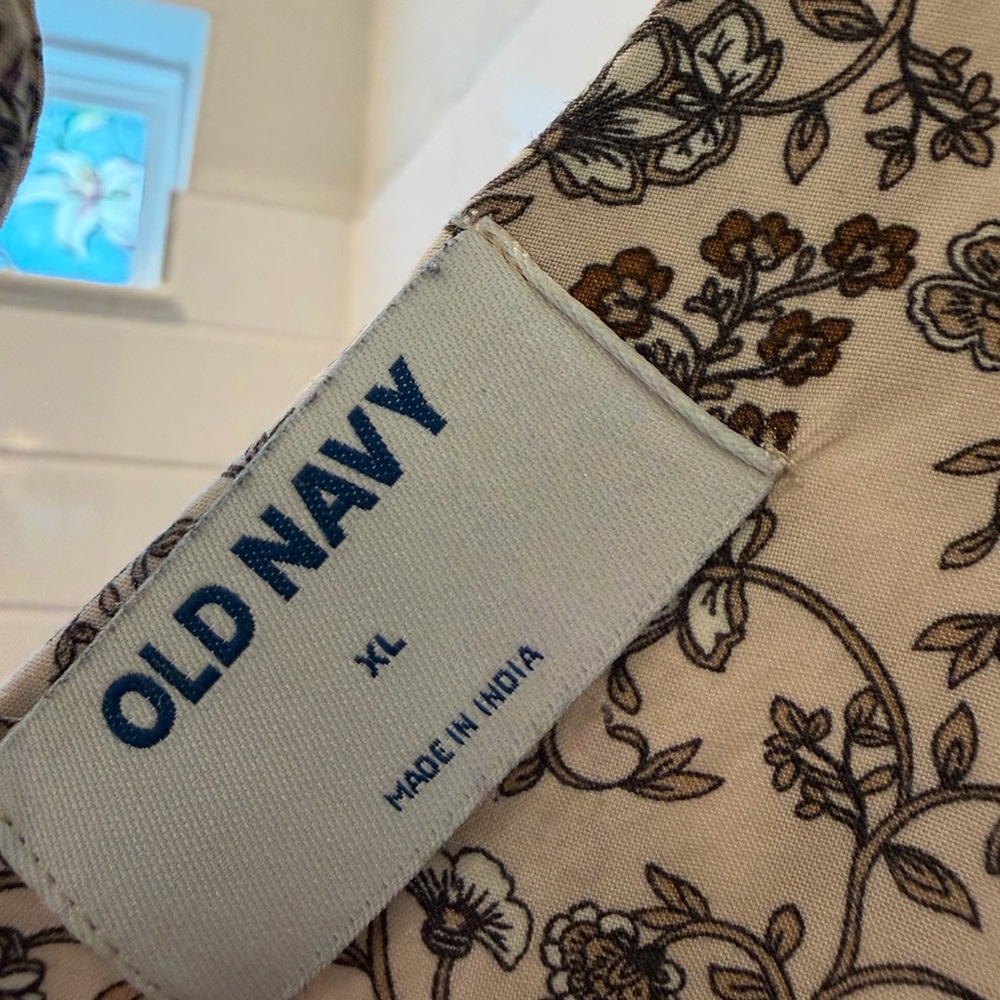 Old Navy dress - Picture 4 of 8